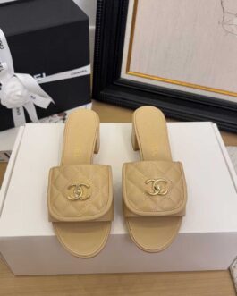 Chanel Buty, sandaly klapki, skora