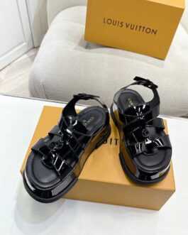 Louis Vuitton Buty, sandaly klapki, skora