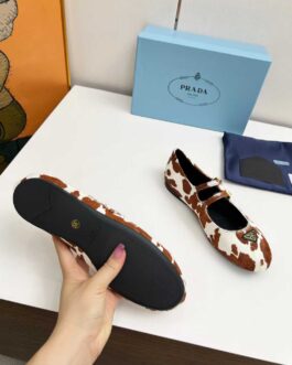 Prada Buty, sandals flip -flops, score