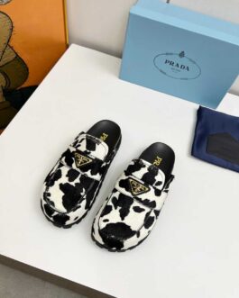 Prada Buty, sandals flip -flops, score