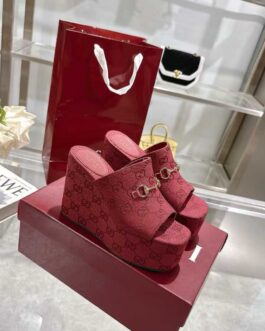 Gucci Buty, sandals flip -flops, score
