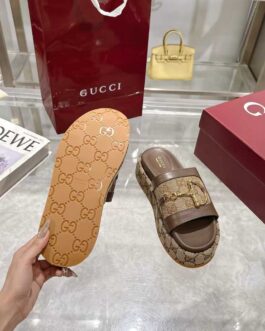 Gucci Buty, sandals flip -flops, score
