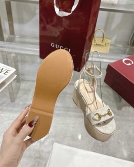 Gucci Buty, sandals flip -flops, score