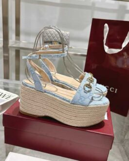 Gucci Buty, sandály převracejí, skóre