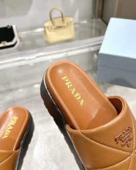 Prada Buty, sandals flip -flops, score