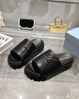 Prada Buty, sandals flip -flops, score