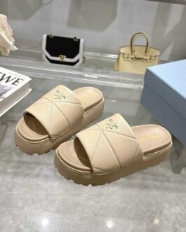 Prada Buty, sandals flip -flops, score