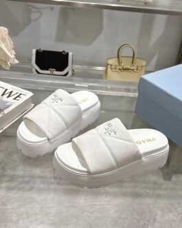 Prada Buty, sandals flip -flops, score