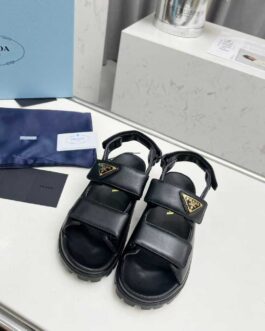 Prada Buty, sandály převracejí, skóre