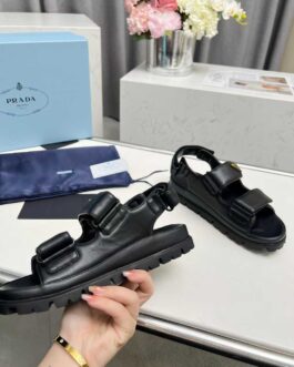 Prada Buty, sandály převracejí, skóre