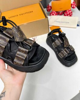 Louis Vuitton Buty, sandals flip -flops, score