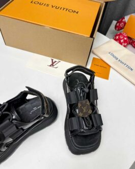 Louis Vuitton Buty, sandaly klapki, skora