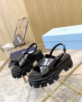 Prada Buty, sandals flip -flops, score