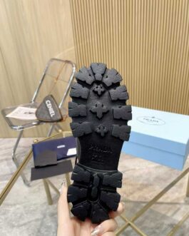 Prada Buty, sandals flip -flops, score