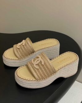 Chanel Buty, sandaly klapki, skora