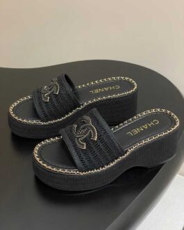Chanel Buty, sandaly klapki, skora