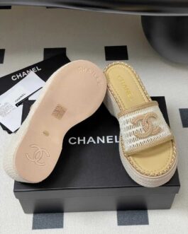 Chanel Buty, sandaly klapki, skora