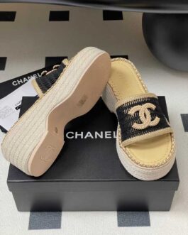 Chanel Buty, sandaly klapki, skora