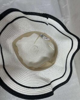 Chanel Hat, Dámský klobouk z ruky
