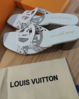 Louis Vuitton Buty, sandaly klapki, skora, od reki