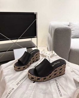 Dior Buty, sandaly klapki, skora