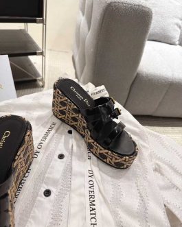 Dior Buty, sandaly klapki, skora