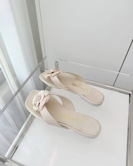 Chanel Buty, sandaly klapki, skora