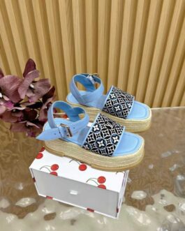 Louis Vuitton Buty, sandaly klapki, skora
