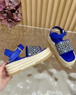 Louis Vuitton Buty, sandaly klapki, skora