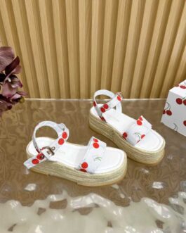 Louis Vuitton Buty, sandaly klapki, skora