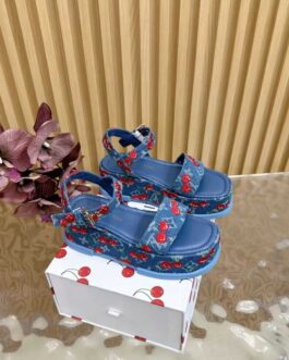Louis Vuitton Buty, sandaly klapki, skora