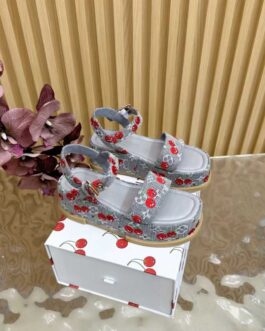 Louis Vuitton Buty, sandaly klapki, skora