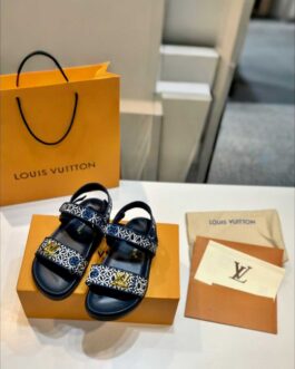 Louis Vuitton Buty, sandaly klapki, skora