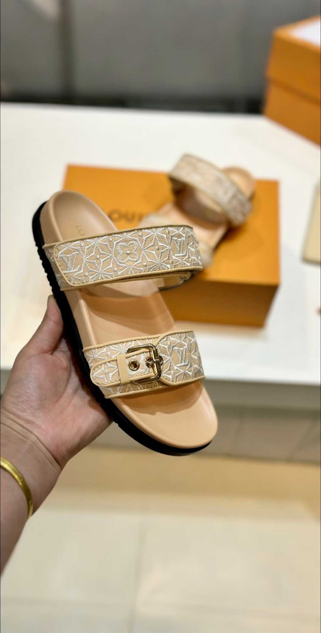 mmexport1752159568171