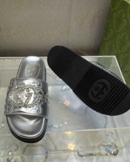 Gucci Buty, sandaly klapki, skora