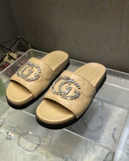 Gucci Buty, sandaly klapki, skora