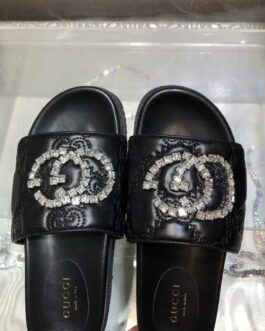 Gucci Buty, sandaly klapki, skora