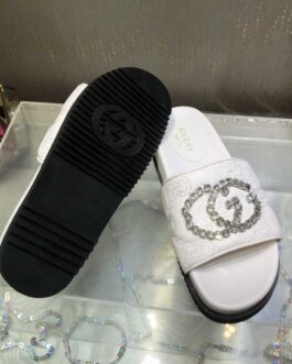 Gucci Buty, sandaly klapki, skora