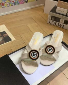 Chanel Buty, sandaly klapki, skora