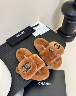 Chanel Buty, sandaly klapki, skora