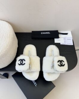 Chanel Buty, sandaly klapki, skora