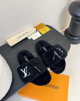 Louis Vuitton Buty, sandaly klapki, skora