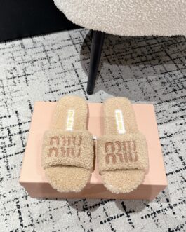 Miu miu Buty, sandaly klapki, skora