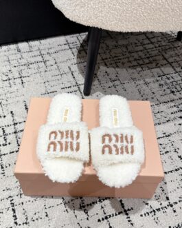 Miu miu Buty, sandaly klapki, skora