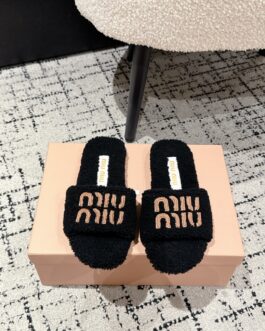 Miu miu Buty, sandaly klapki, skora