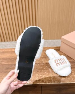 Miu miu Buty, sandaly klapki, skora