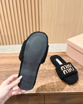 Miu miu Buty, sandaly klapki, skora