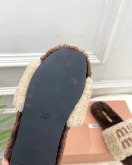 Miu miu Buty, sandaly klapki, skora