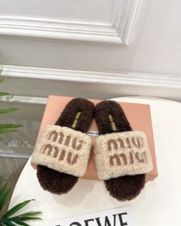 Miu miu Buty, sandaly klapki, skora