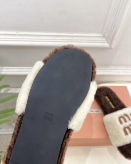 Miu miu Buty, sandaly klapki, skora